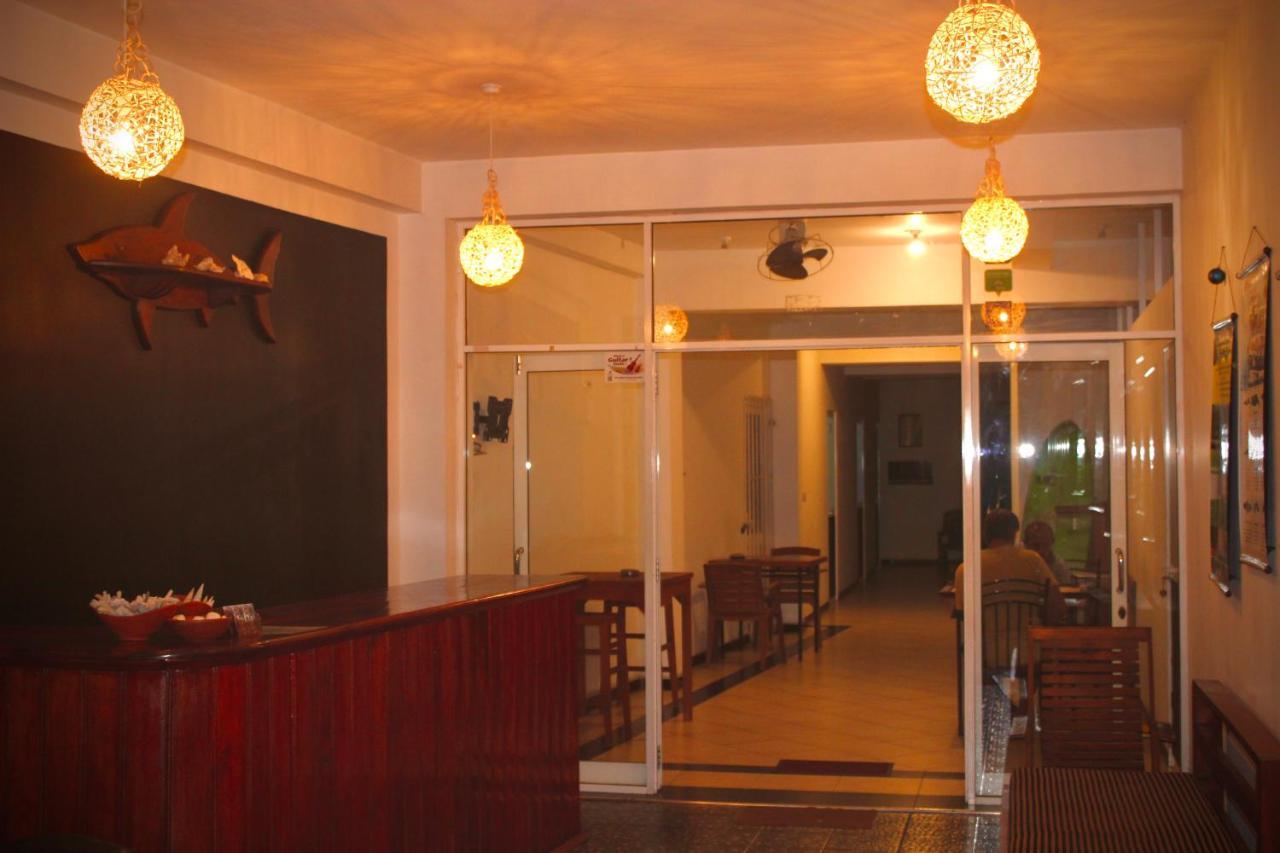 Surasa Beach Resort Weligama Kültér fotó