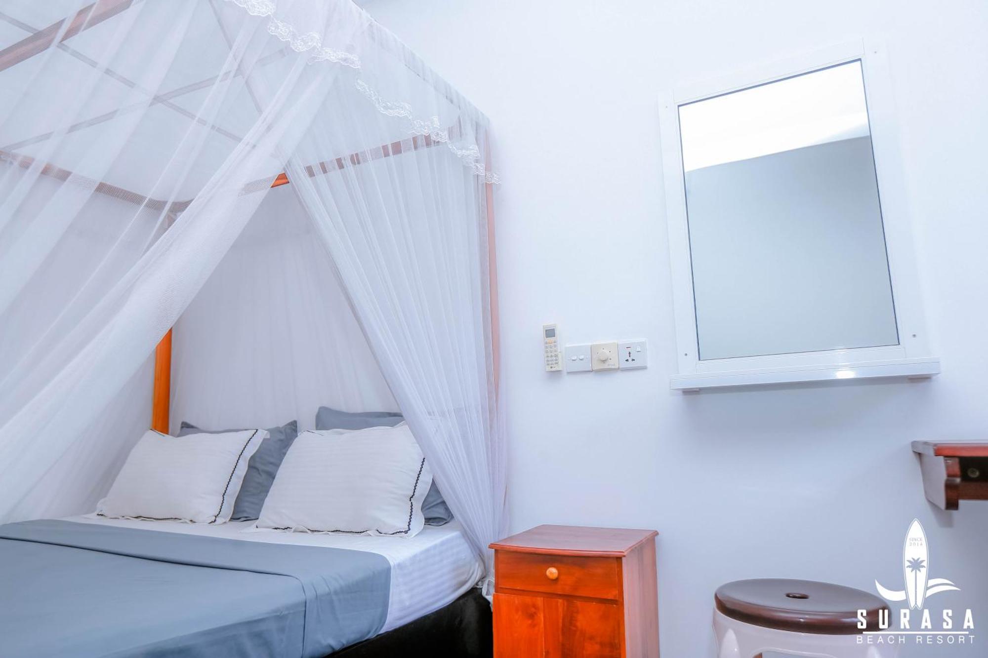 Surasa Beach Resort Weligama Kültér fotó