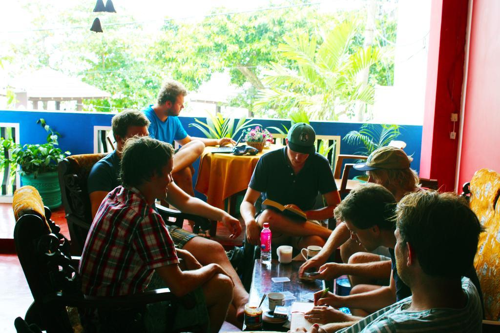 Surasa Beach Resort Weligama Kültér fotó